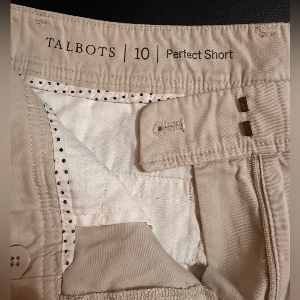 Talbots Light Tan Perfect Shorts Size 10 - Picture 2 of 5